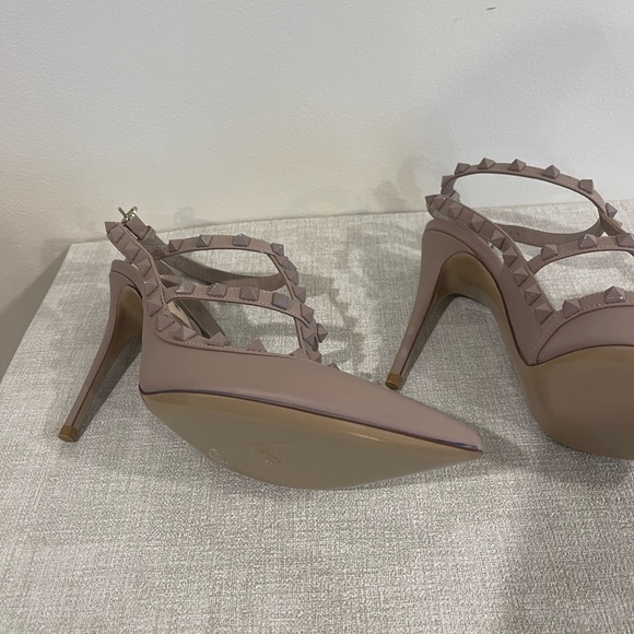 Valentino Garavani Rockstud Pointed Toe Caged - NEW - Picture 9 of 9